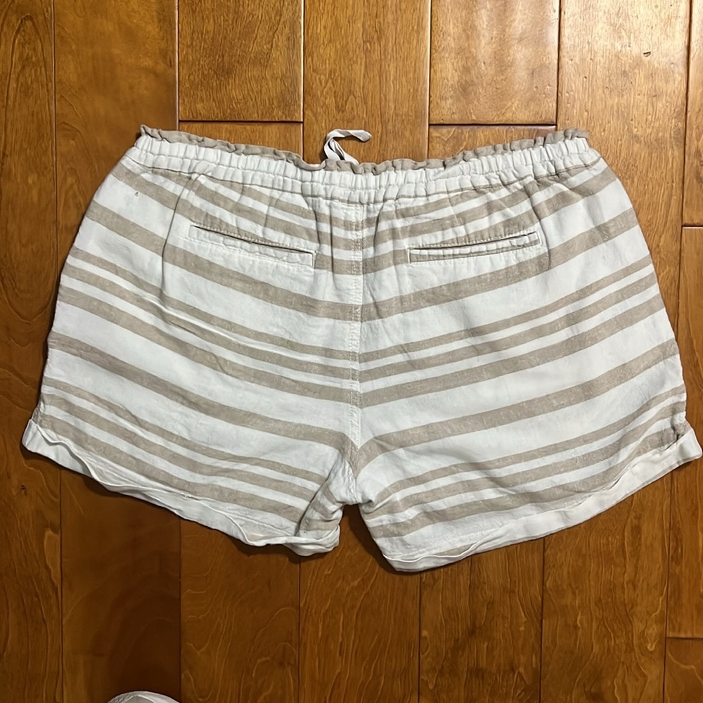 Old Navy Linen Blend High Waist Striped Shorts L Tan Cream Boho Coastal Beach - Picture 9 of 12